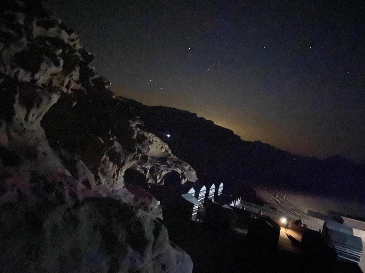 Готель Bedouin Family Camp Ваді-Рам Екстер'єр фото