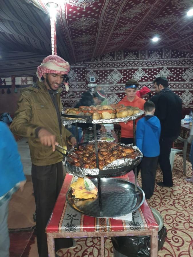 Готель Bedouin Family Camp Ваді-Рам Екстер'єр фото