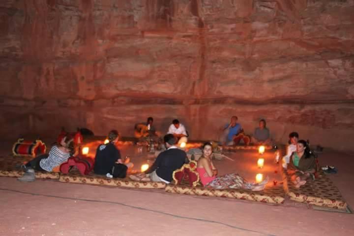 Готель Bedouin Family Camp Ваді-Рам Екстер'єр фото