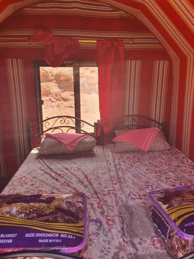 Готель Bedouin Family Camp Ваді-Рам Екстер'єр фото