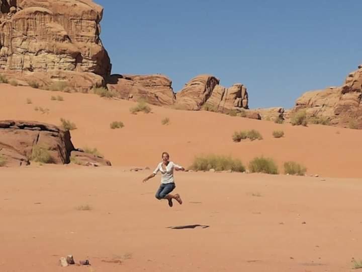 Готель Bedouin Family Camp Ваді-Рам Екстер'єр фото
